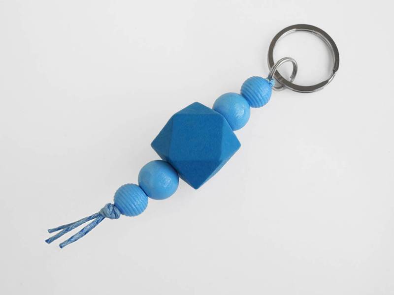 Perlen-Schlüsselanhänger in Hellblau | Blauer Taschenanhänger Aus Holzperlen Nachhaltige Geschenke Und Mitbringsel Zum Führerschein von LillianRaphaela