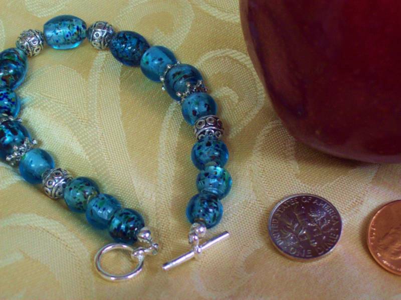 Bali Silber & Folie Aqua Lampwork Armband von LillianTreasures