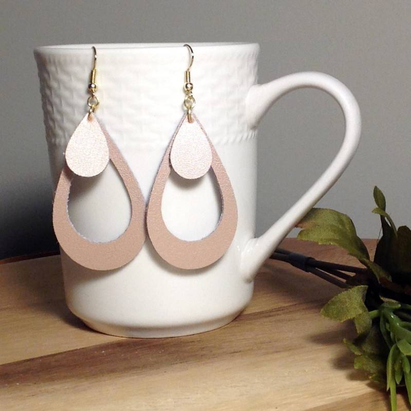 Double Layered Rose Gold Echtleder Teardrop Ohrringe Double Layered Rose Gold Echtleder Teardrop Ohrringe von LillieandMiley