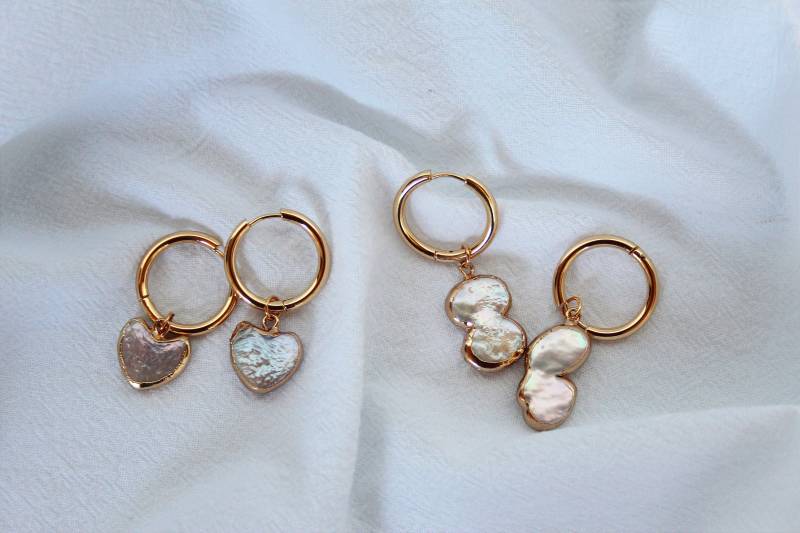 Creolen Mit Herzanhänger 24K Vergoldet Unterschiedlichen Süßwasserperlen/Ohrringe Gold Süßwasserperle Creolen Mit Herzanhänger 24K Vergoldet Unterschiedlichen Süßwasserperlen/Ohrringe Gold Süßwasserperle von Lillomy