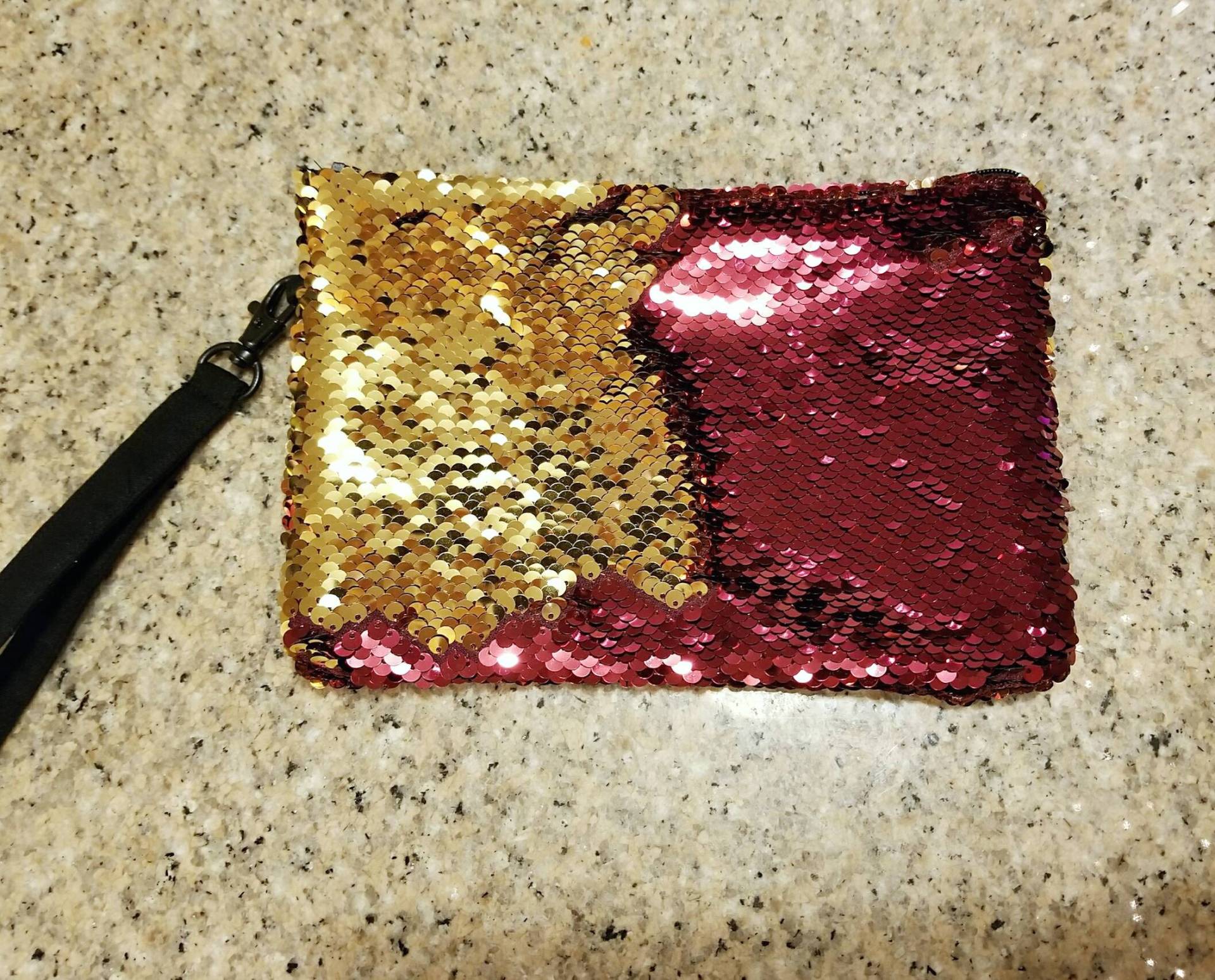Farbwechsel Pailletten "Iron Man" Burgandy & Gold Handtasche Farbwechsel Pailletten "Iron Man" Burgandy & Gold Handtasche von LillyMoonShop
