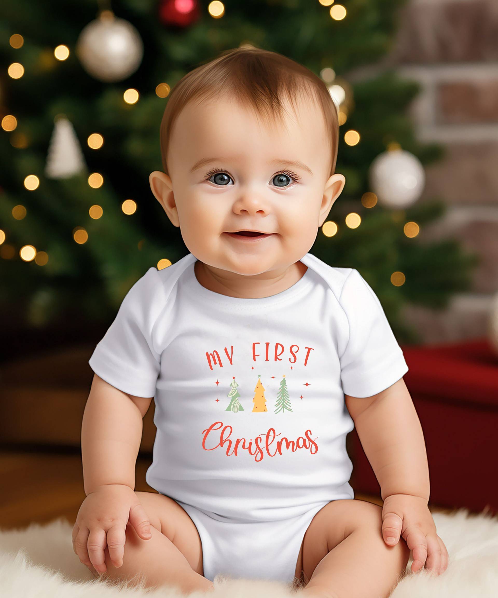 Babys Erstes Weihnachtsoutfit, Weihnachtsbäume, Weihnachten, Unser Weihnachtsbabybody, Baby-Erster Weihnachtsoutfit von LillyPillyGifts