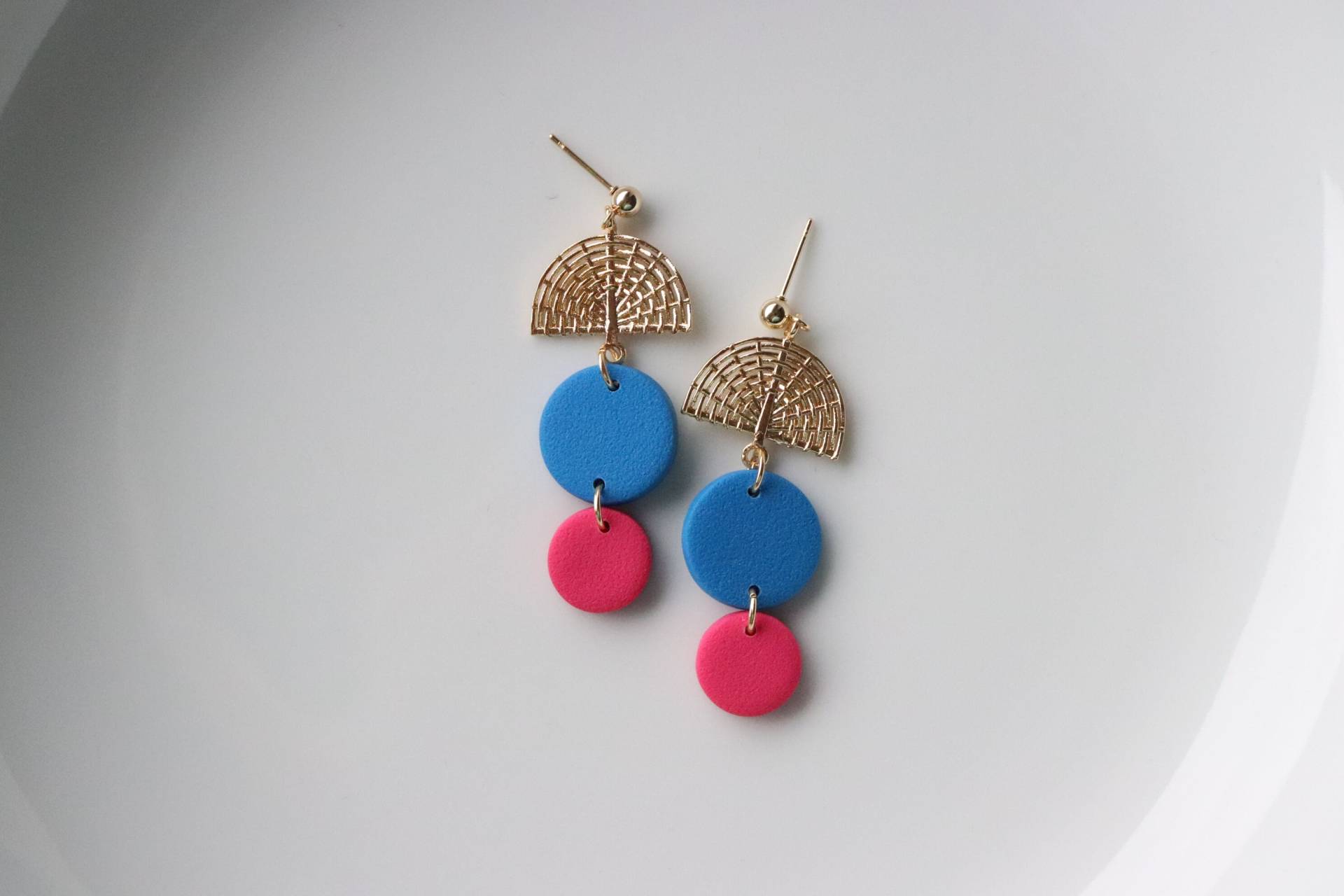 Blau Pink Ohrringe, 18K Vergoldetes Messing, Polymer Clay Handgemacht von LillydesignDE
