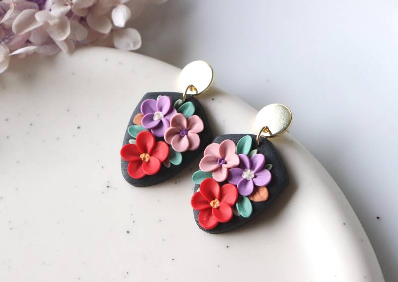 Bunte Blumen Polymer Clay Ohrringe, Handgemachte Hängeohrringe, Geschenke Ideen Für Sie von LillydesignDE