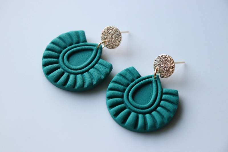 Dunkelgrüne Ohrringe, Handgemachte Polymer Clay Geschenke Für Sie von LillydesignDE