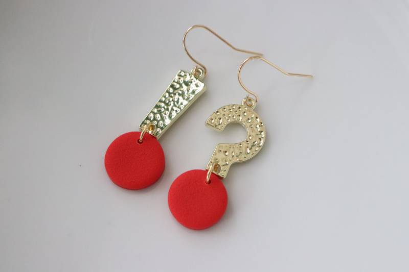 Fragezeichen, Ausrufezeichen, Legierung, Korallrot Polymer Clay Ohrringe von LillydesignDE