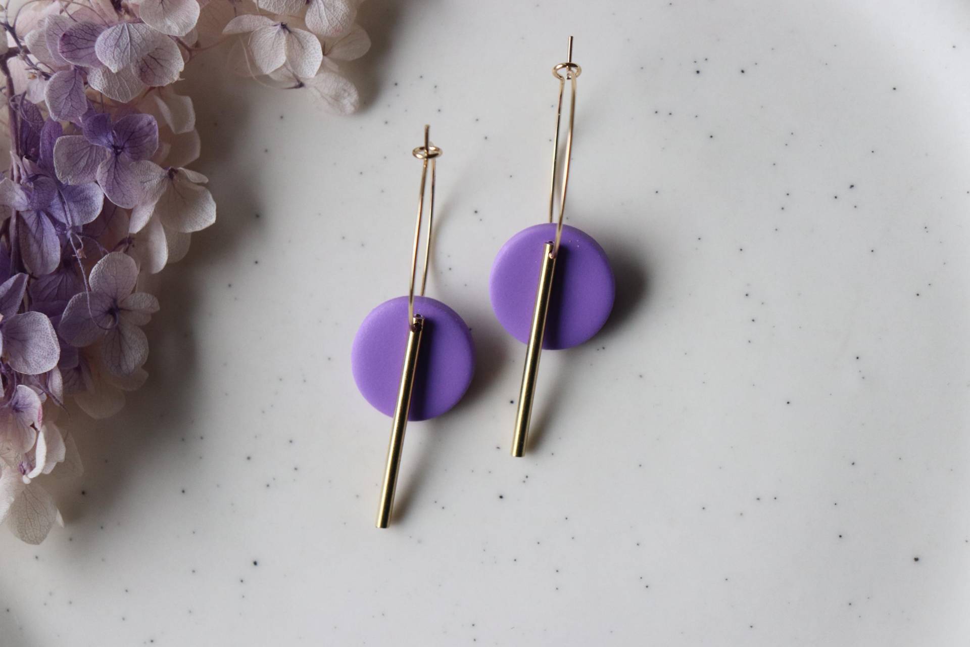 Lila Polymer Clay Mit Messing, Ohrringe, Creole, Handgemachte Statement Ohrringe von LillydesignDE