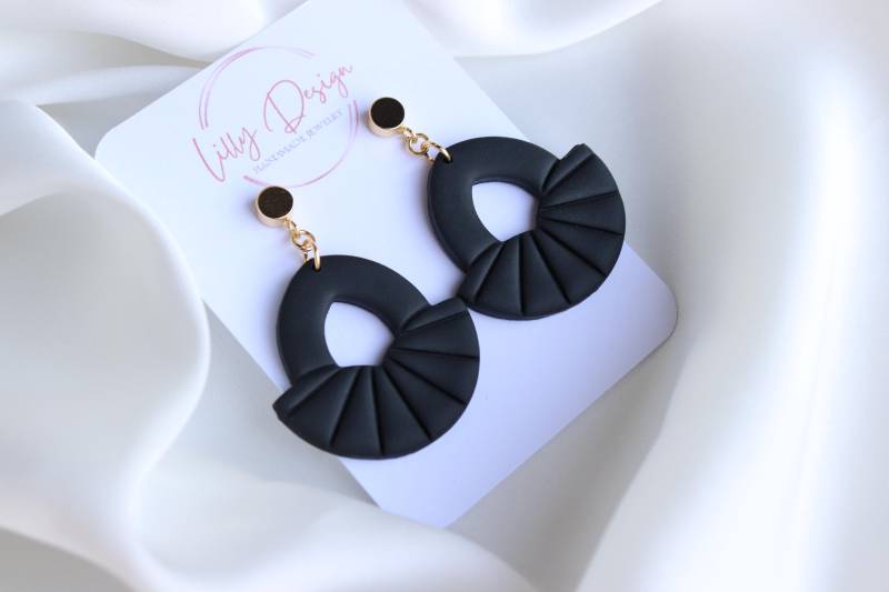 Schwarze Polymer Clay Ohrringe, Handgemacht, Ohrhänger, Geschenke Für Sie von LillydesignDE