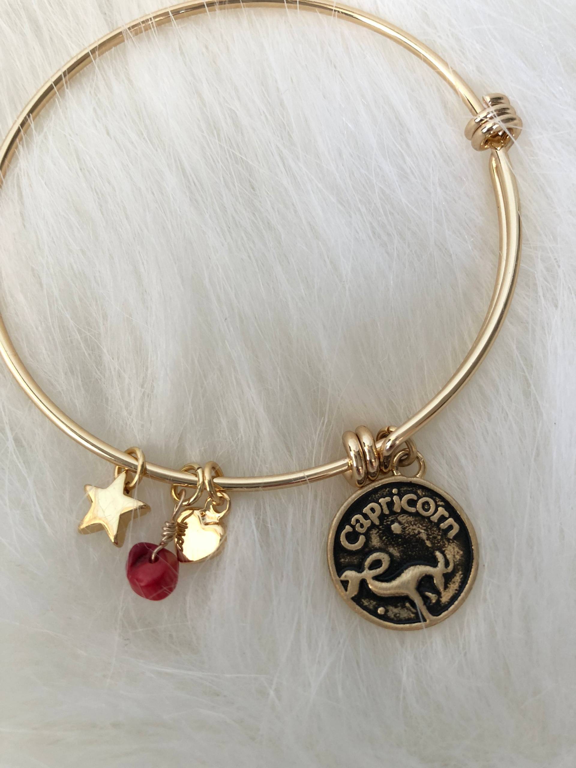 Steinbock Handgemachtes Feines Messing Sternzeichen Bettelarmband & Zodiac Edelstein Mit 20Kt Gold Überzug von LillysHiddenTreasure