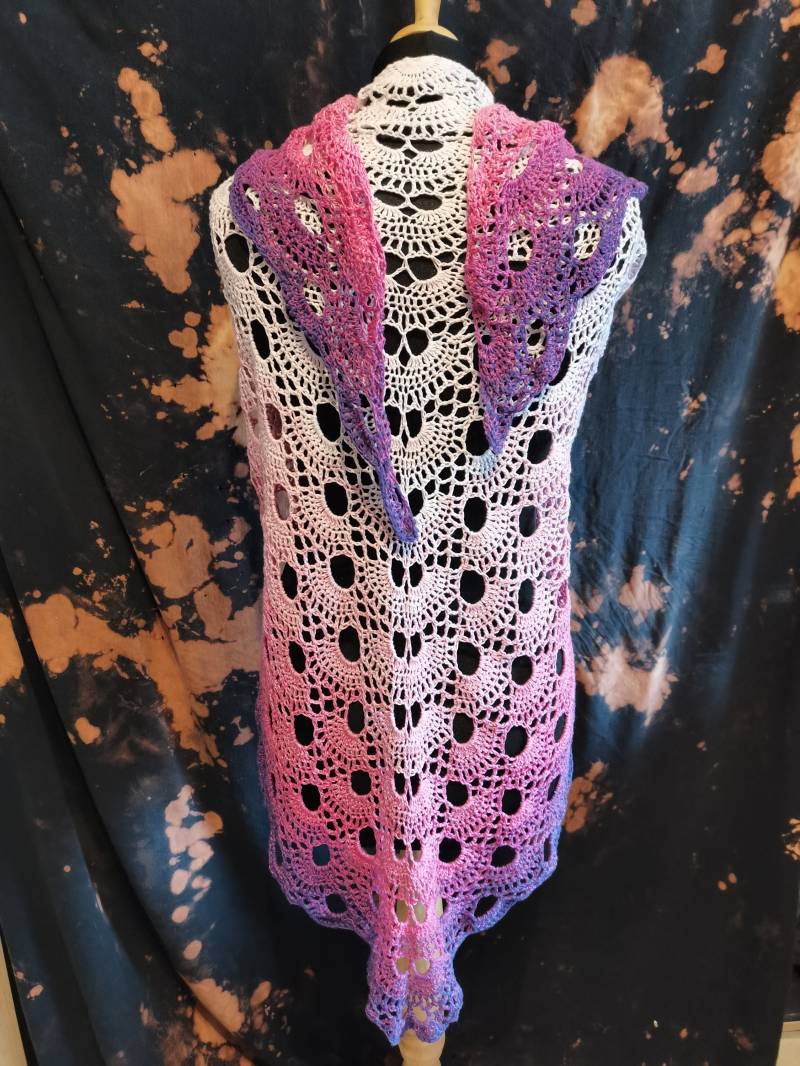 Virustuch Wunderschönes/Elegantes Dreieckstuch, Verschiedene Rosatöne U. Lila, Halstuch, Schultertuch, 215 cm X 110cm, Per Hand Gehäkelt von Lillyslittlecreature