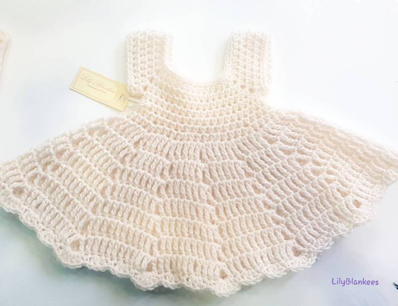 Gehäkelte Kleid Und Strickjacke Für Mädchen 0-3 M, Handmade Set von LilyBlankees