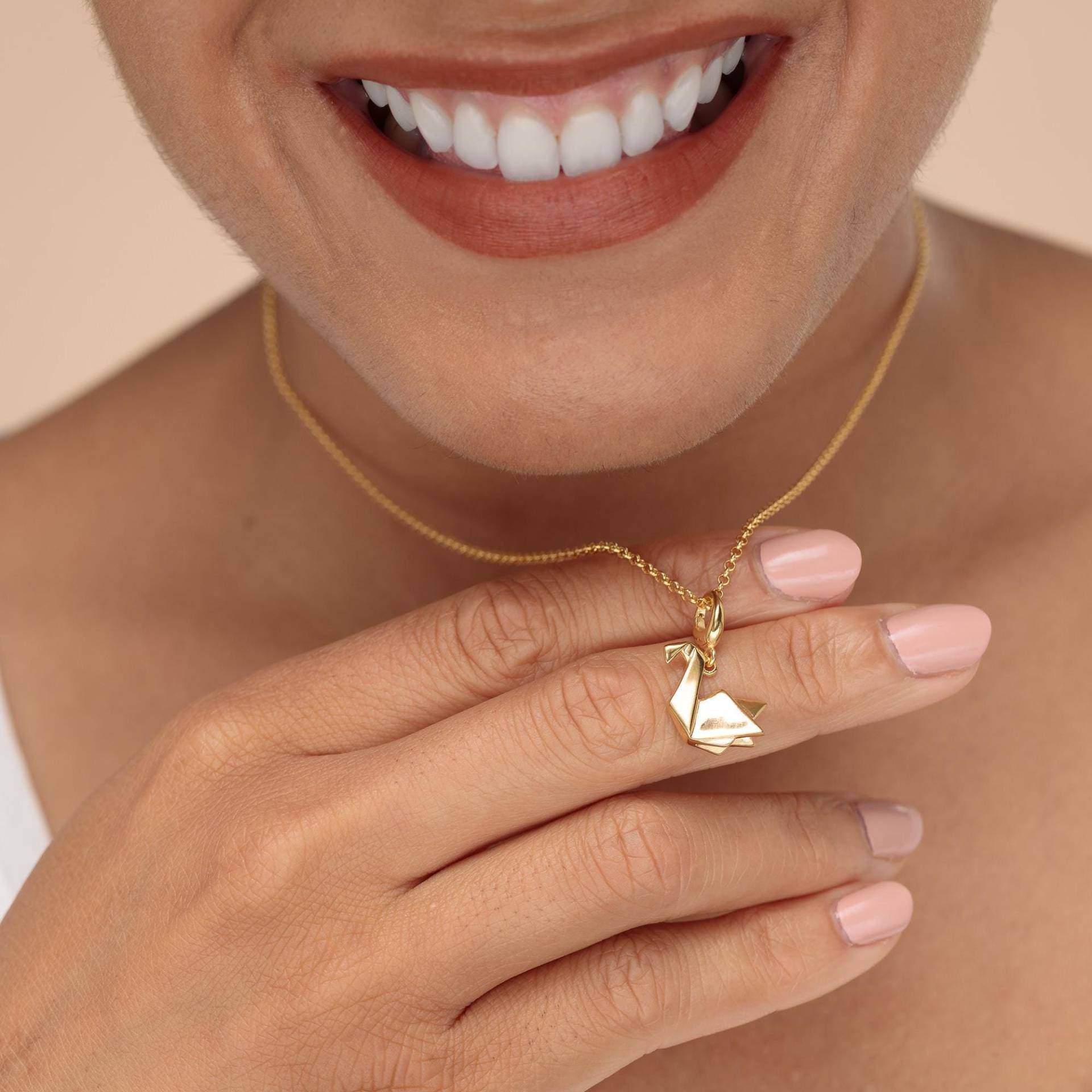 Gold Überzogene Origami Schwan Halskette, Geschenke, Anhänger, 1. Jahrestag, Charme, Tier Charme Schmuck von LilyCharmed