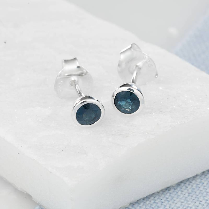 sterling Silber Saphir Ohrstecker September Birthstone Geschenk von LilyCharmed