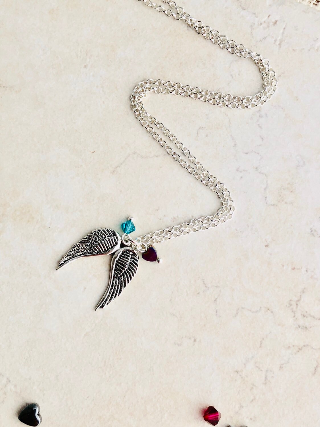 Geburtsstein Halskette Für Mama, in Liebevoller Erinnerung Mama Halskette, Sterling Silber Engel Flügel Verlust Von Baby Geschenk von LilyDailyBoutique