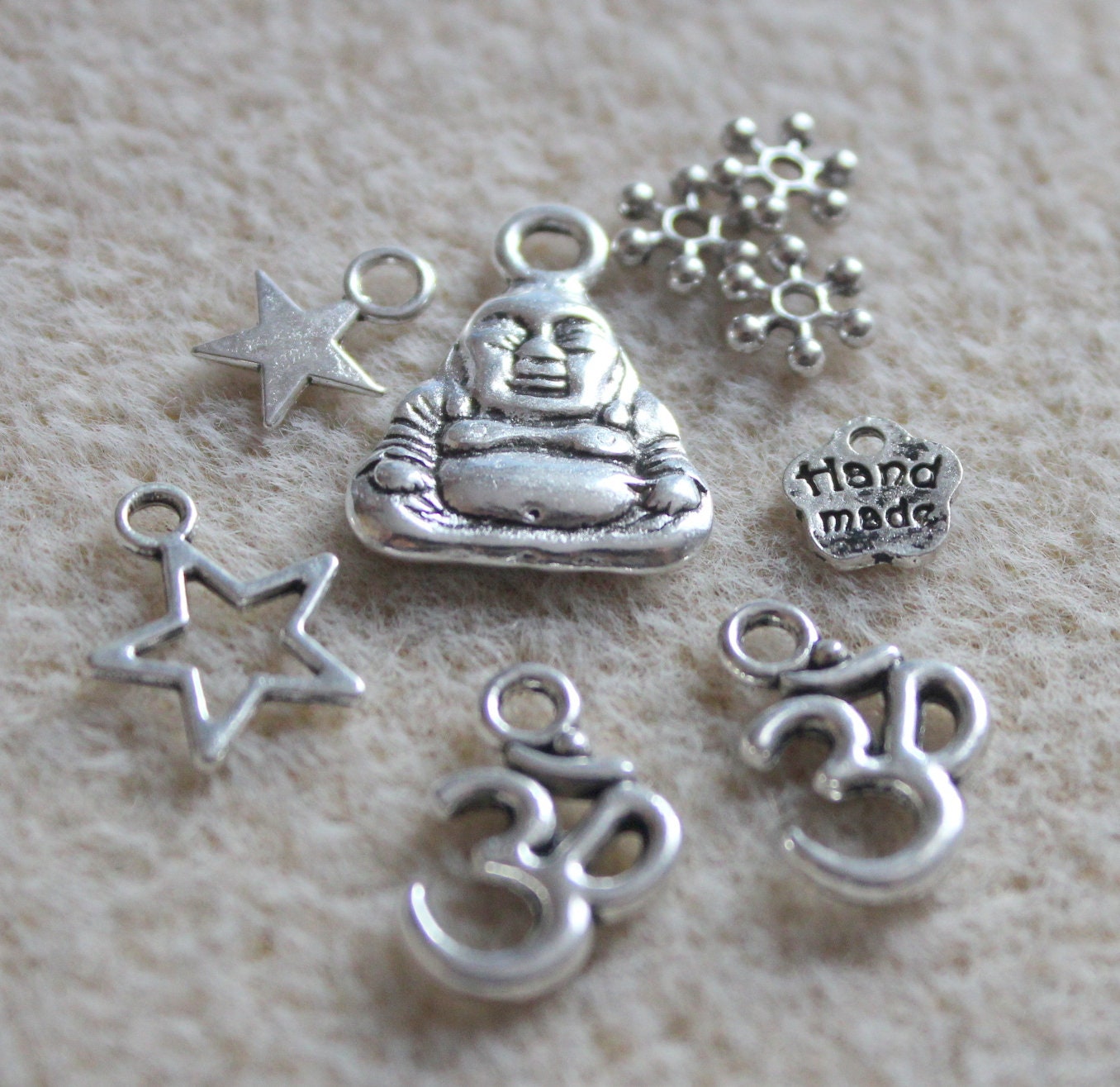 Viele Charms Und Perlen Zur Auswahl + 3 Gratis von LilyMarguerite