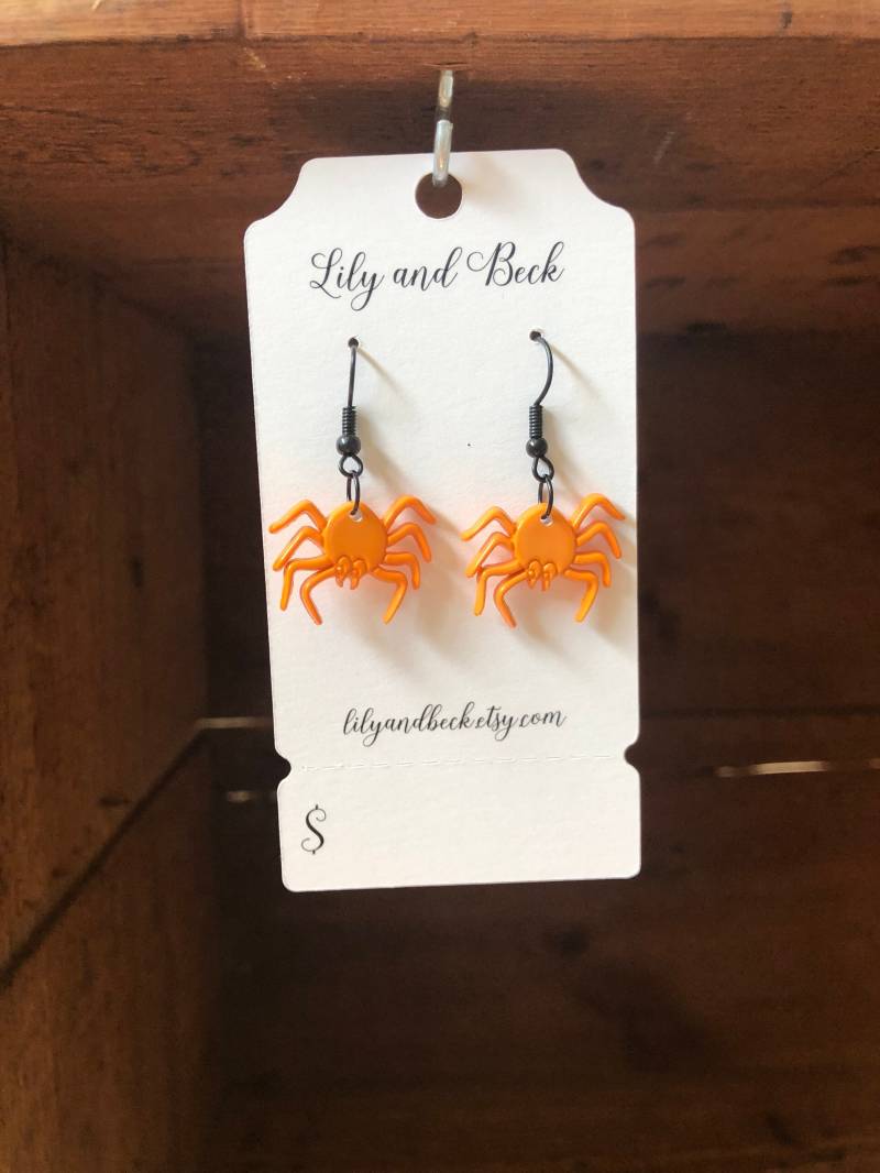 Orange Spinne Ohrringe von LilyandBeck