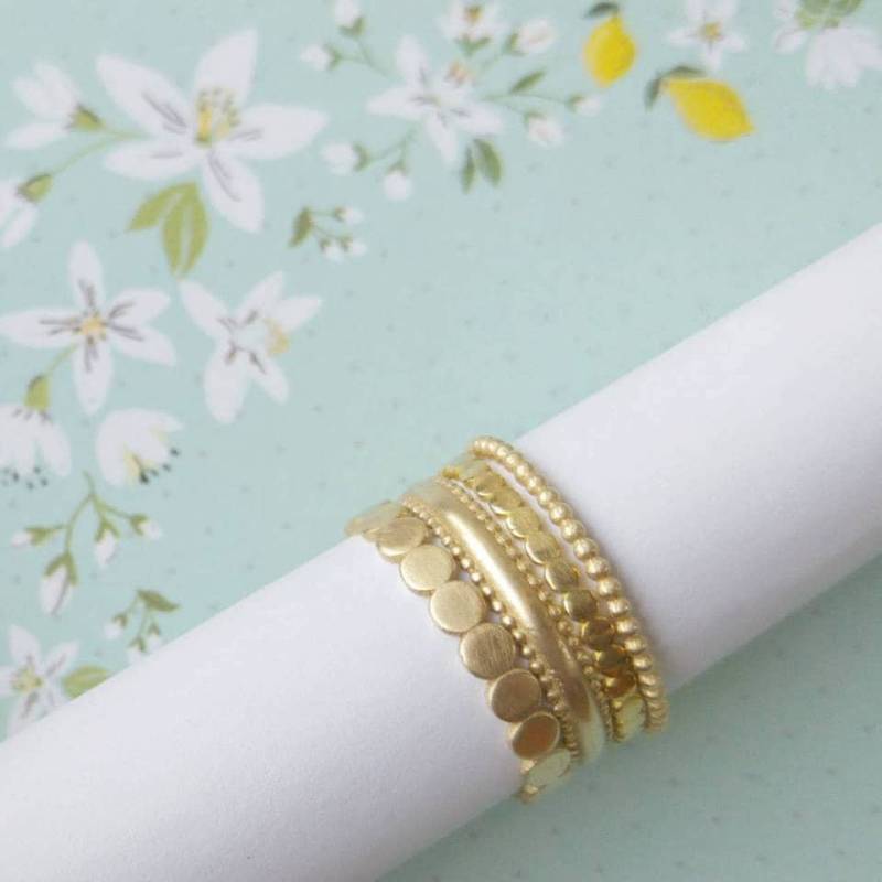 Gold Stapeln Ringe Set, 14K Gold Ring Dünne Stapelringe Für Frauen, Vier Stapelbar Ehering Set von LilyandDahlia