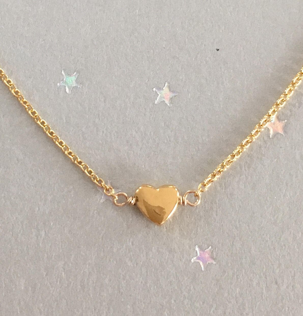 Kleines Herz Gold Halskette Mit Winzigen Charme von LilyetRose