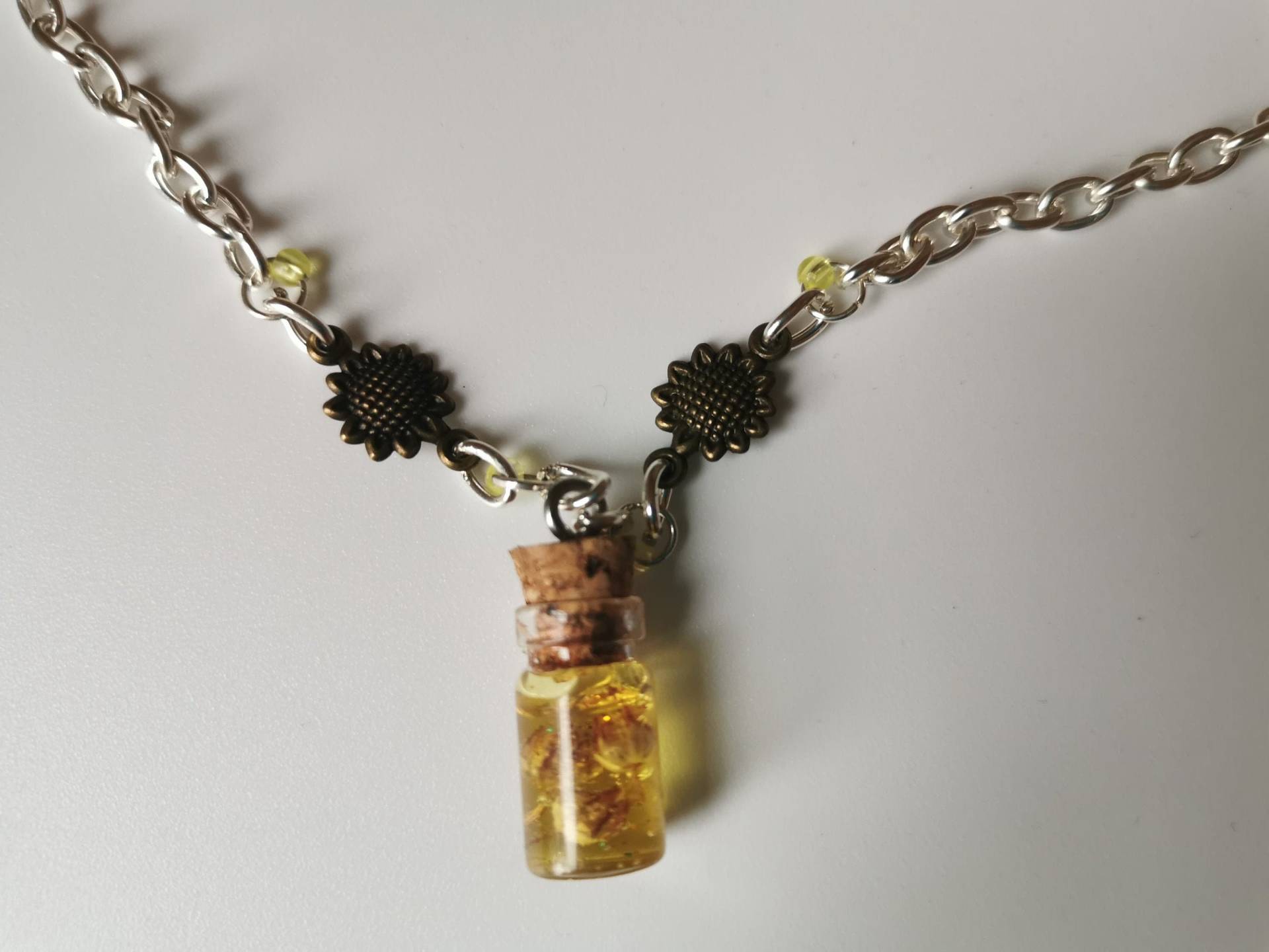 Sonnenblumengelbe Halskette Des Sommers Sonnenblumengelbe Halskette Des Sommers von Lilymagicreation