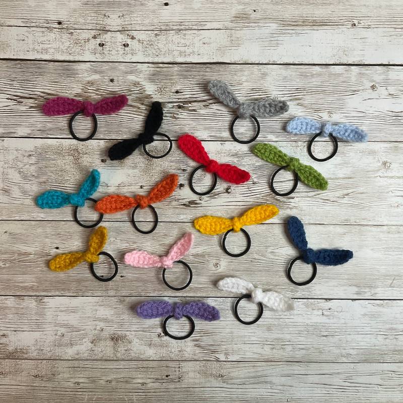 Haargummi Mit Kleiner Gehäkelter Schleife | 1 Stück, Handmade Haargummi Mit Kleiner Gehäkelter Schleife | 1 Stück, Handmade von LilysWonderlandShop