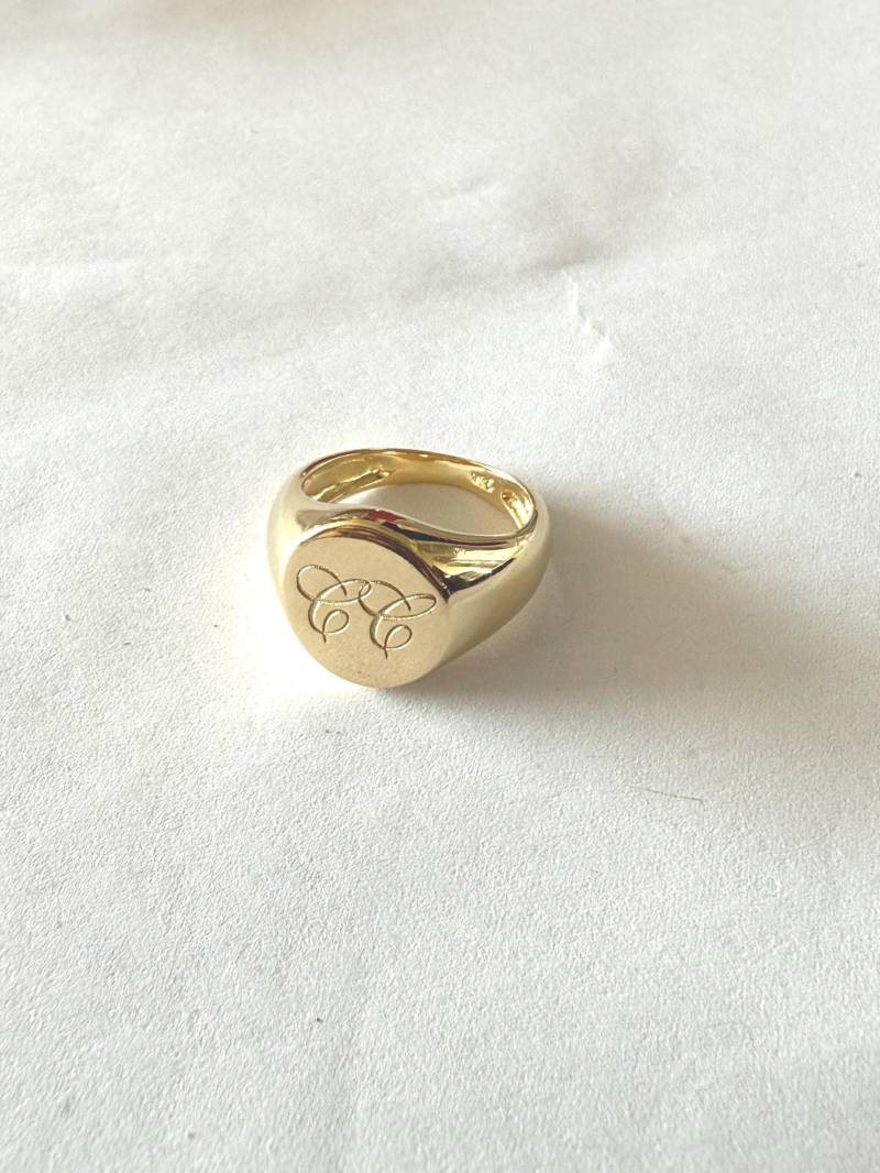 Pinky Initial Ring, Gold Ring Mit Gravur von Limajewelry