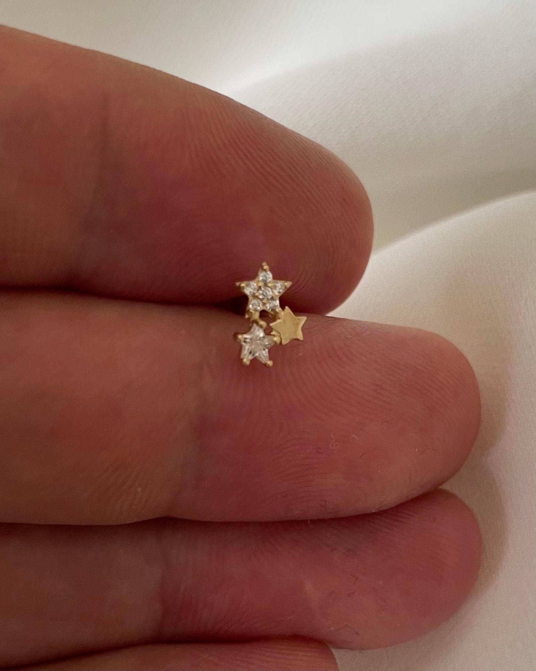 9 Karat Gold Cz Star Cluster Ohrstecker Helix Knorpel Schraubverschluss von LimaniLondon