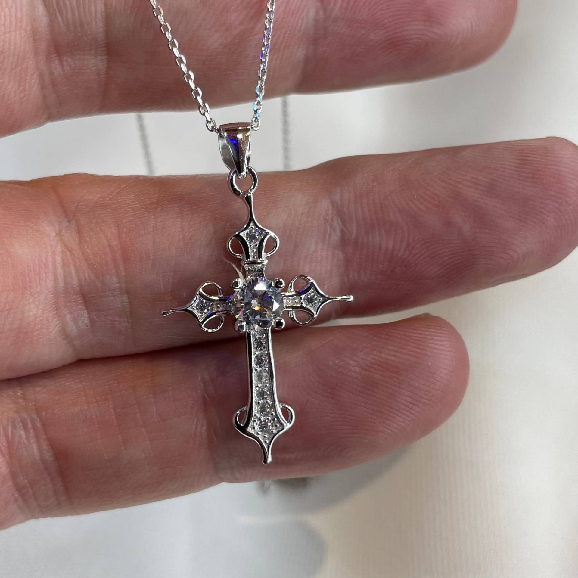 Rund Geschnittene Diamant 925 Sterling Silber Kreuz Anhänger Halskette 18" Kette - Geschenkbox von LimaniLondon