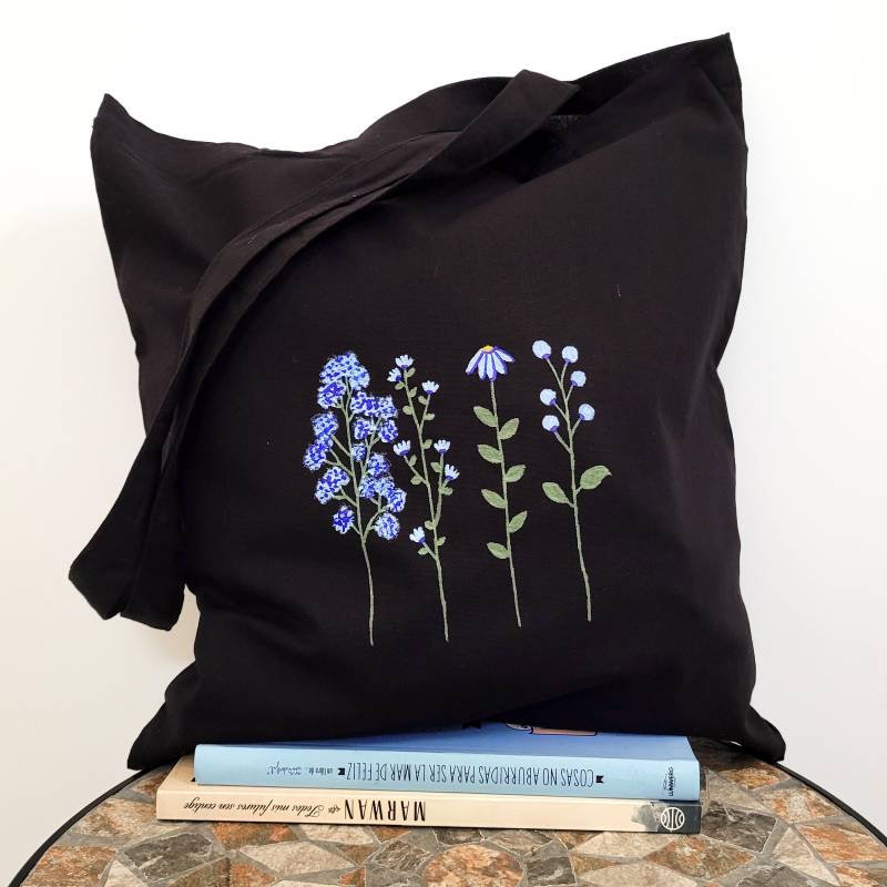 Schwarze Stofftaschen, Florale Handbemalte Tragetaschen, Baumwolltaschen Mit Blumen, Einkaufstaschen, Umweltfreundliche Taschen, Stofftaschen von Limeteart