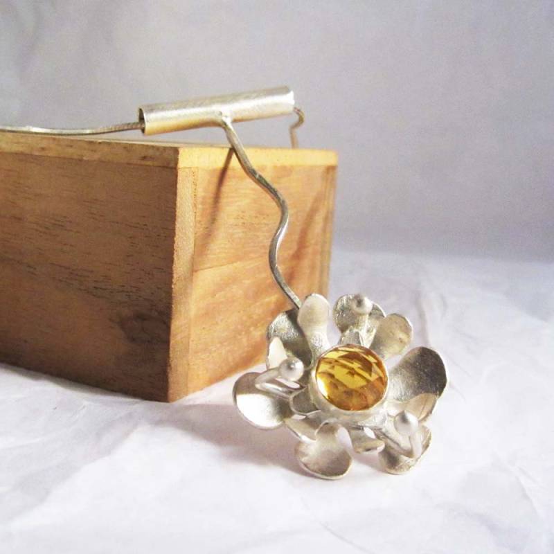 925 Silber Blumen Anhänger Kette Mit Citrin von LiminalArts