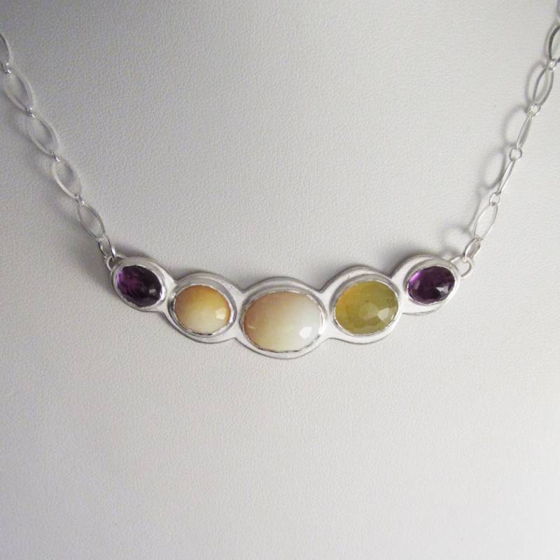 sterling Silber Kette Mit Amethysten Und Opalen von LiminalArts