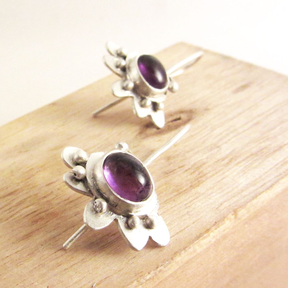 sterling Silber Lotus Ohrringe Mit Amethyst sterling Silber Lotus Ohrringe Mit Amethyst von LiminalArts