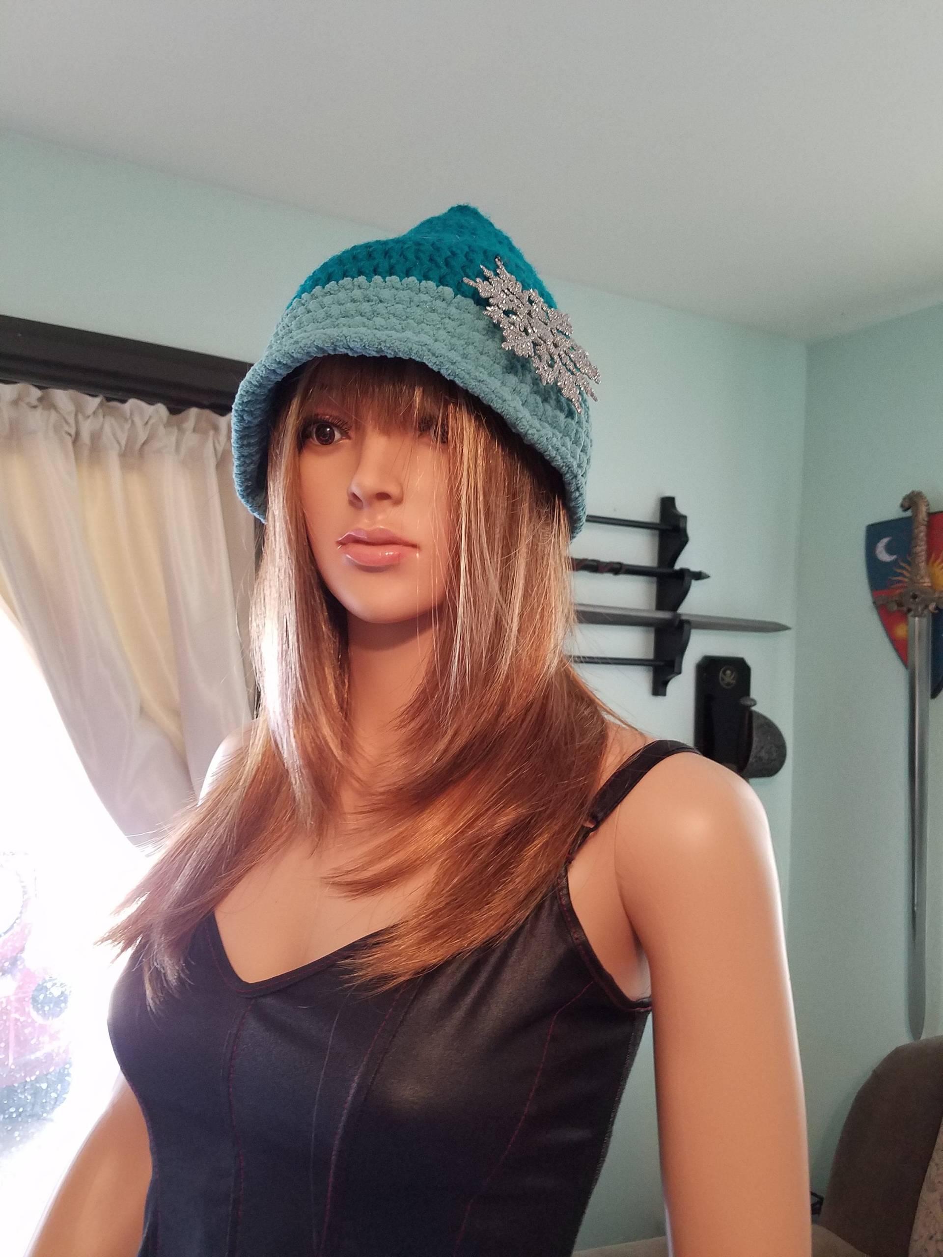 Dunkle Und Helle Petrol Elf Mütze Dunkle Und Helle Petrol Elf Mütze von LiminalStitches