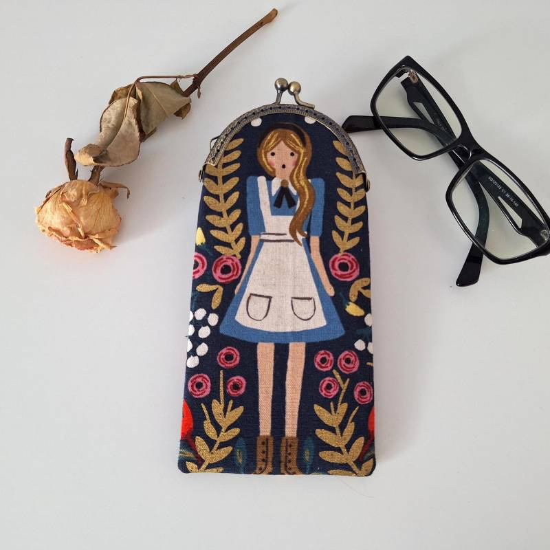 Alice Im Wunderland Brillenetui Kiss Lock Baumwollstoff von Limispurses