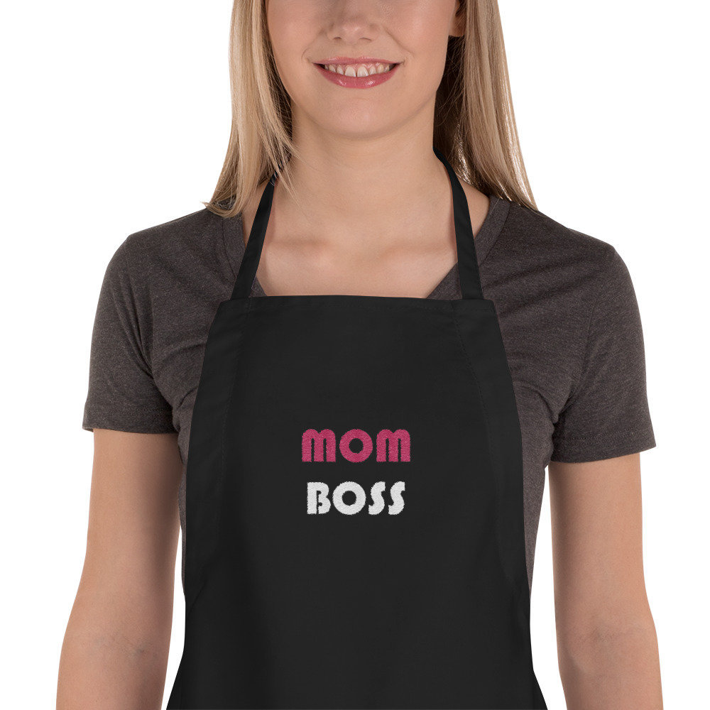 Mom Boss - Mama S Haus Kochen Köche Bestickt Schürze von LimitedRags