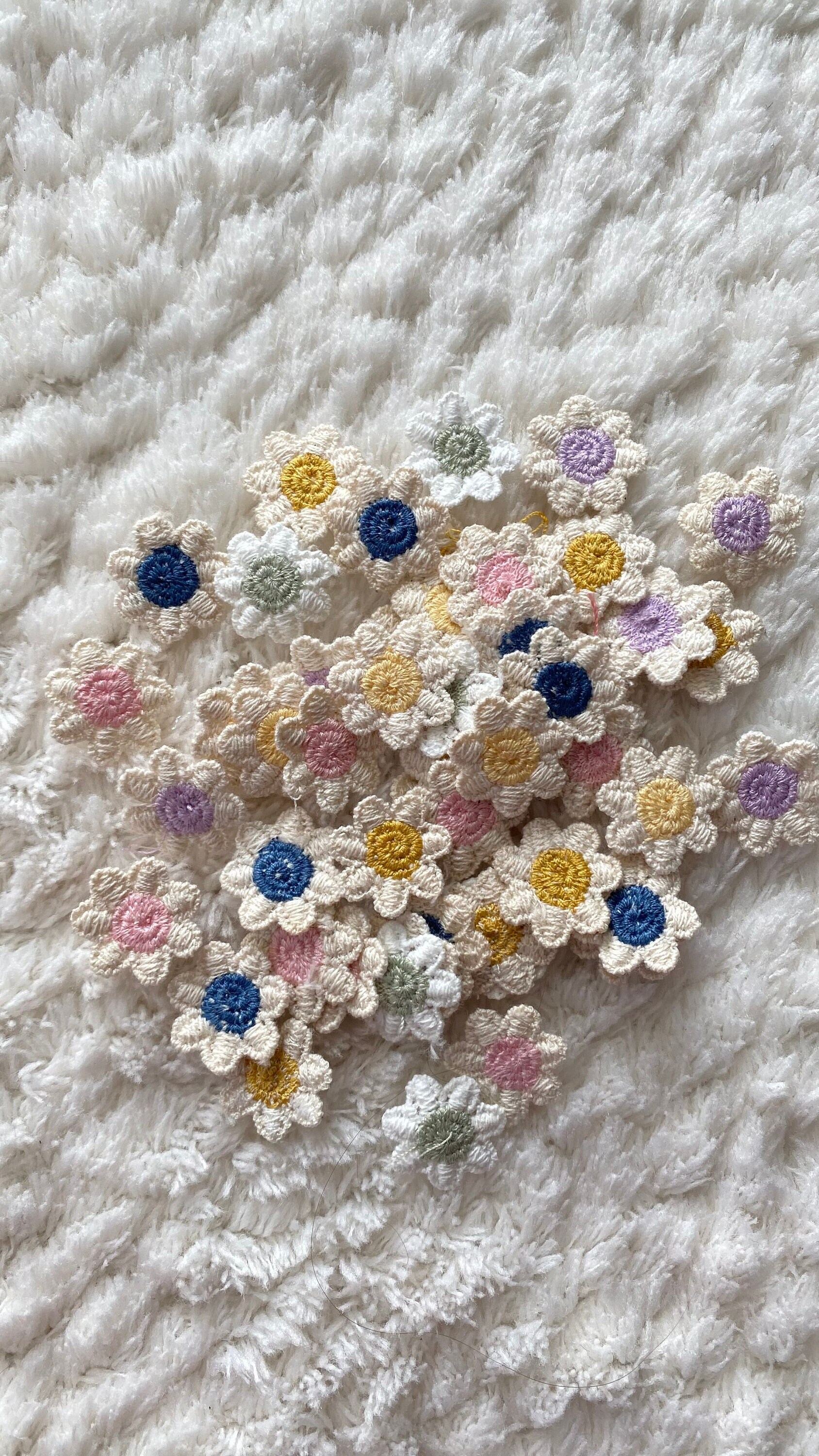 2 cm Kinder Frauen Nette Stickerei Bunte Mini Blumen Nähen Patches Minimalist Diy Kleidung Zubehör Projekt Und Handwerk Versorgung 2 cm Kinder Frauen Nette Stickerei Bunte Mini Blumen Nähen Patches Minimalist Diy Kleidung Zubehör Projekt Und Handwerk Versorgung von LimitedSelection