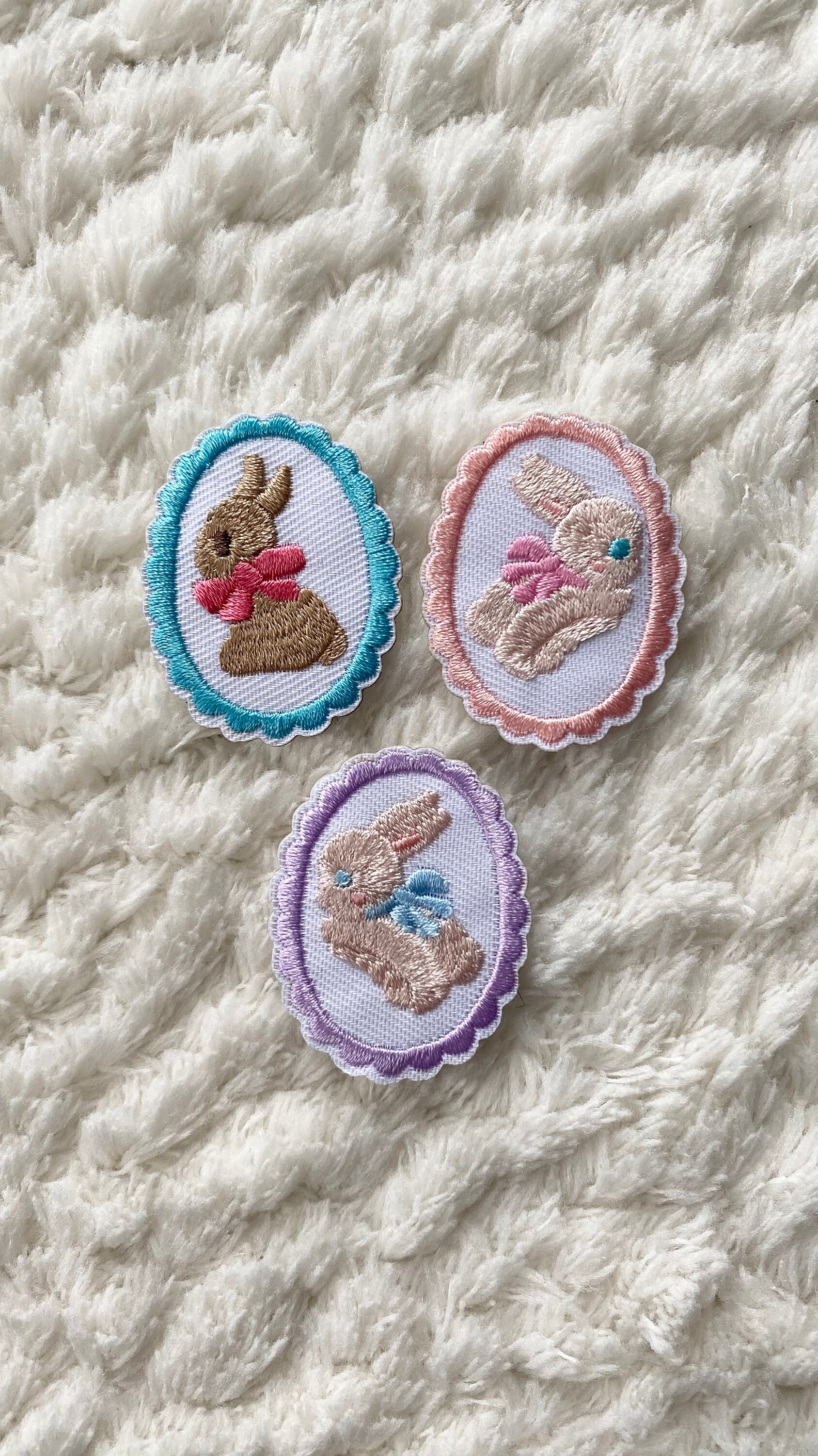 4 cm Kinder Baby Eisen Selbstklebender Süßer Häschen Kleidung Patch, Tier Kaninchen Jacke Zubehör, Nähzubehör, Basteln 4 cm Kinder Baby Eisen Selbstklebender Süßer Häschen Kleidung Patch, Tier Kaninchen Jacke Zubehör, Nähzubehör, Basteln von LimitedSelection