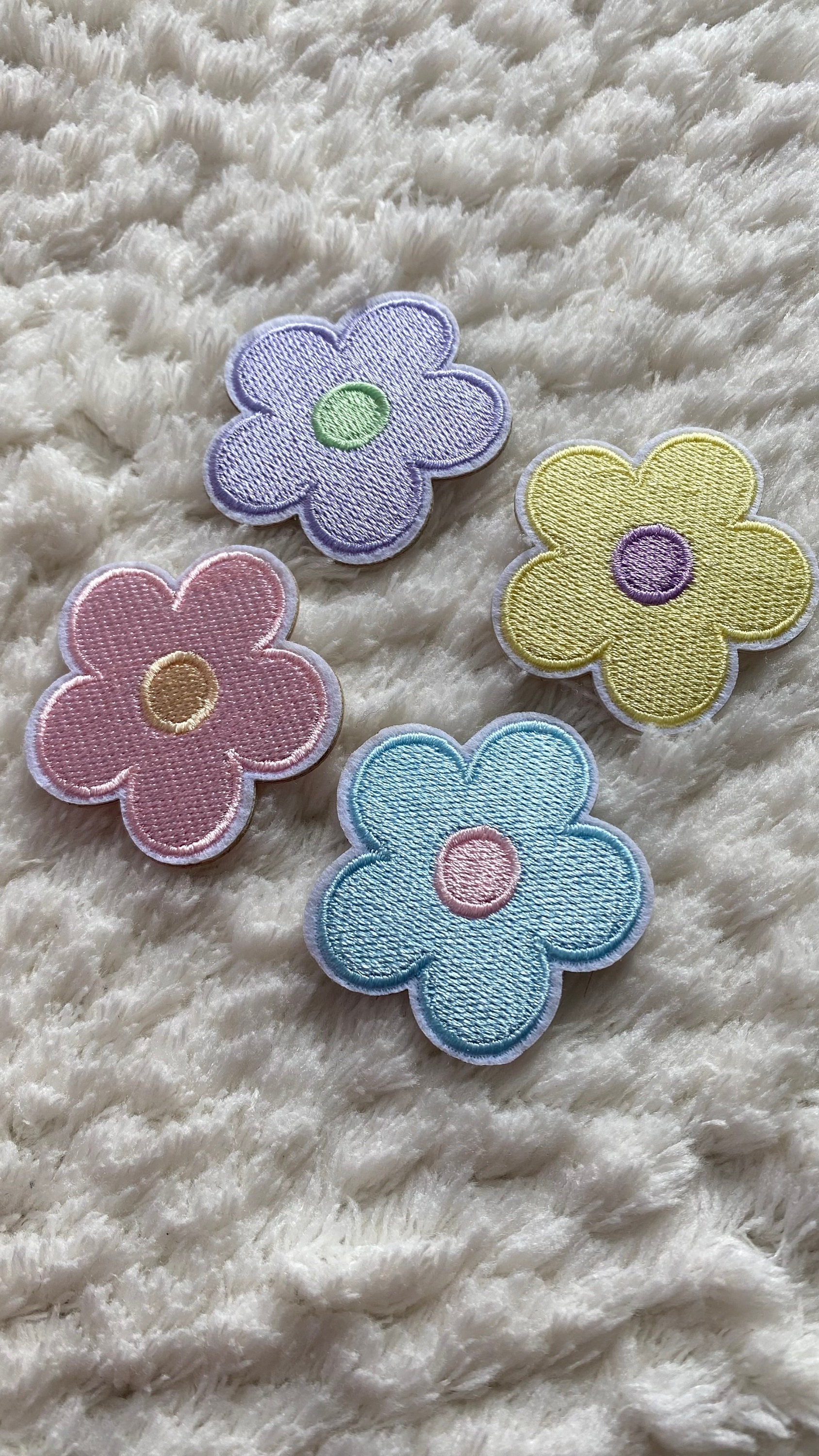 4 cm Kinder Baby Selbstklebende Stickerei Bunte Blume Eisen Auf Kleidung Patches, Diy Nettes Zubehör Projekt Nähen Und Handwerk Versorgung 4 cm Kinder Baby Selbstklebende Stickerei Bunte Blume Eisen Auf Kleidung Patches, Diy Nettes Zubehör Projekt Nähen Und Handwerk Versorgung von LimitedSelection