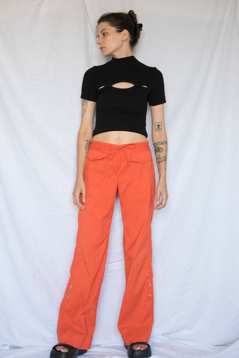 1990S Orange Parachute Hose Mit Weitem Bein von Limitedstories