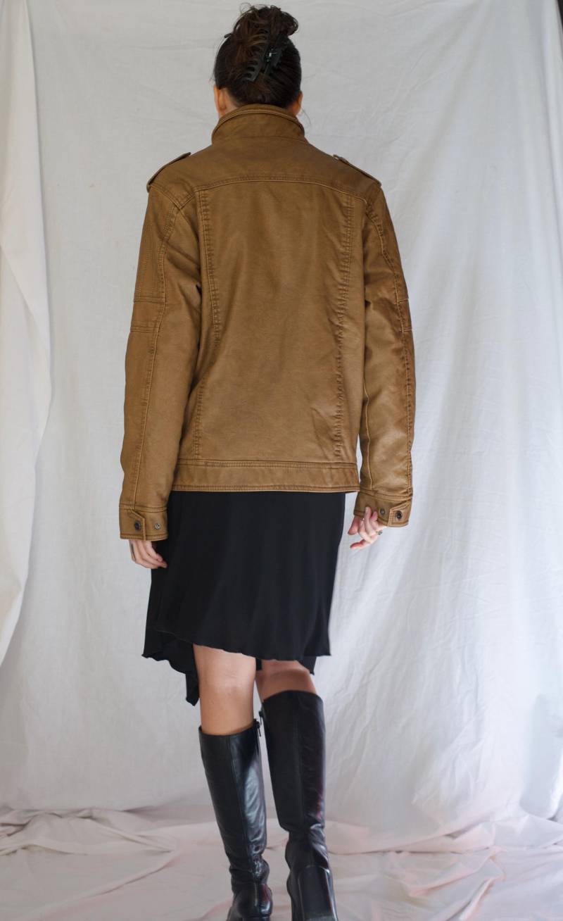 Y2K Karamell Distressed Vegan Lederjacke Mit Kunstpelzfutter von Limitedstories