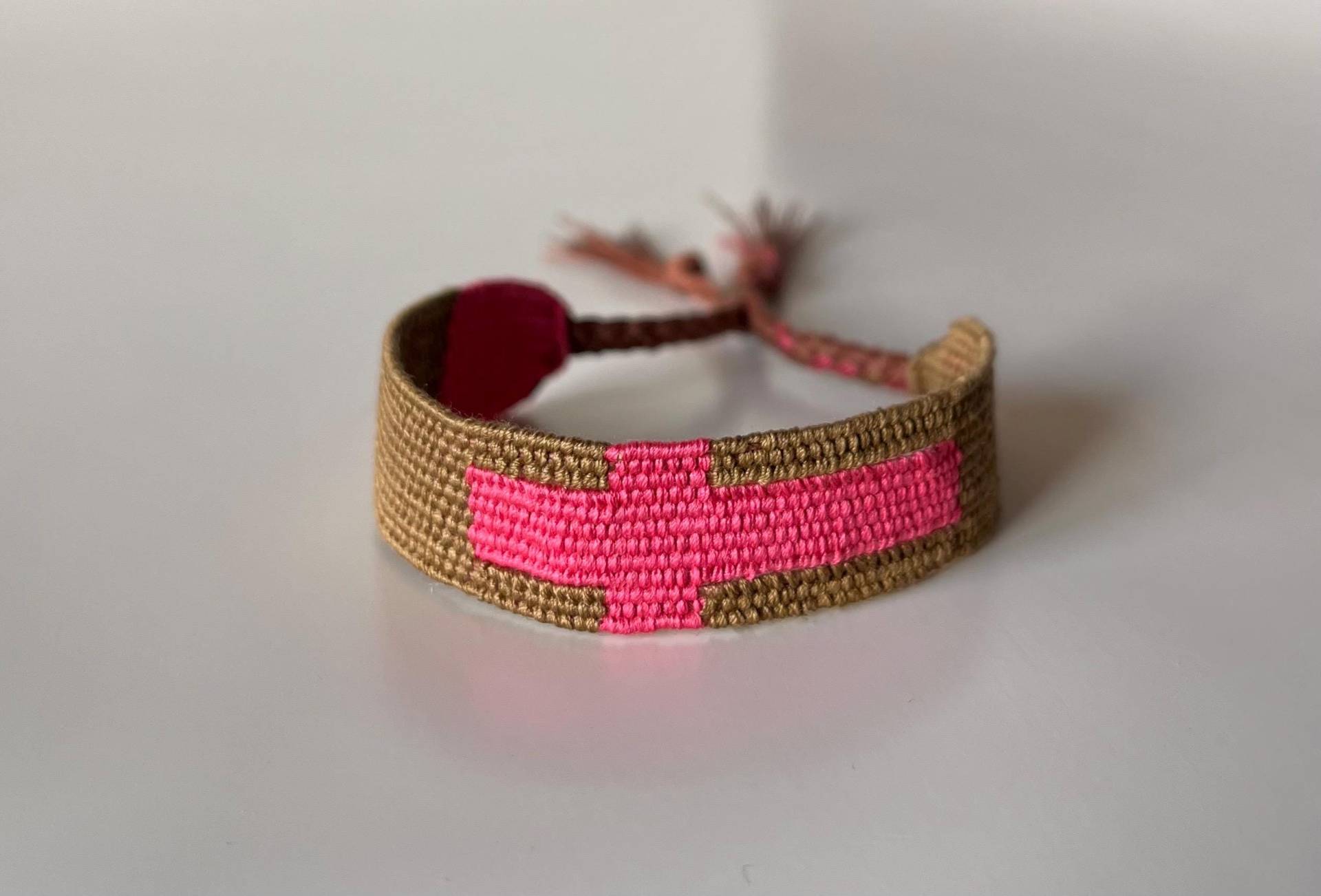 Breit Gewebtes Armband Mit Seide Und Leinen Breit Gewebtes Armband Mit Seide Und Leinen von Limolucco