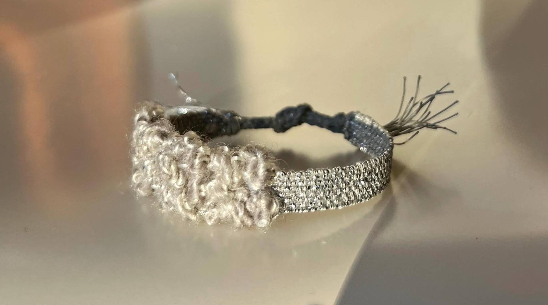 Gewebtes Armband Mit Leinen Und Wolle von Limolucco