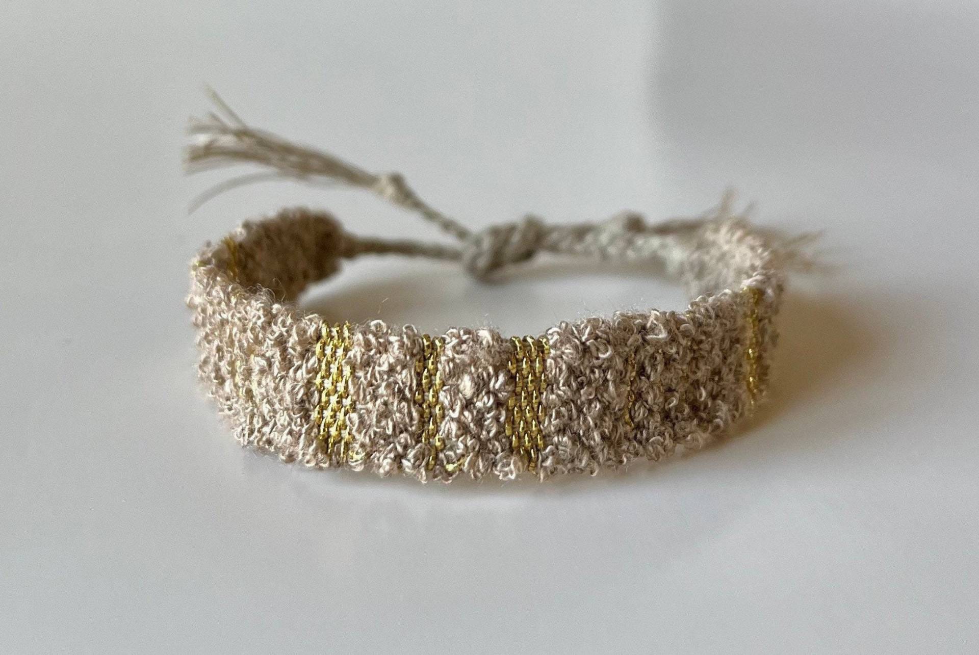 Gewebtes Frottee Armband Mit Viskose Und Leinen Gewebtes Frottee Armband Mit Viskose Und Leinen von Limolucco