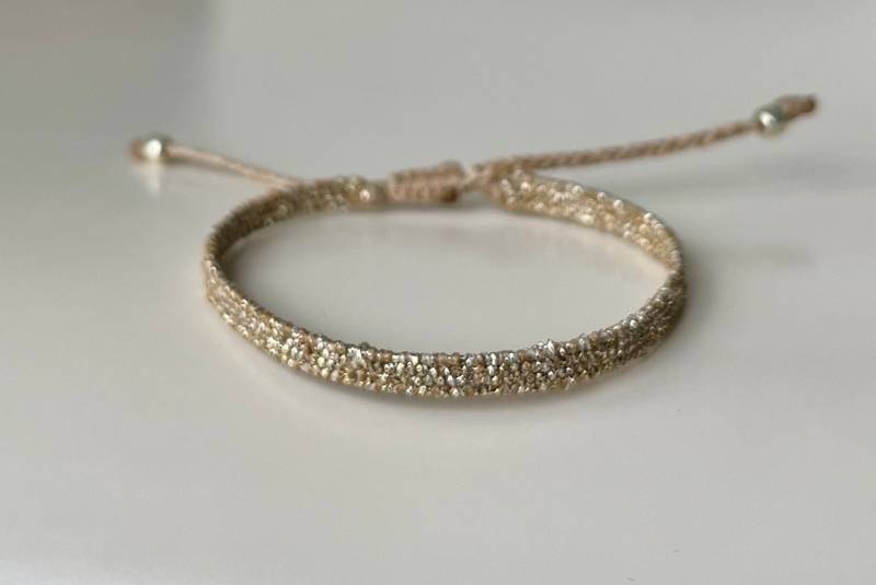 Sehr Schmales Gewebtes Goldenes Armband von Limolucco