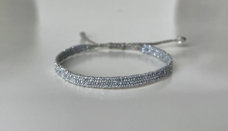 Sehr Schmales Gewebtes Silbernes Armband von Limolucco