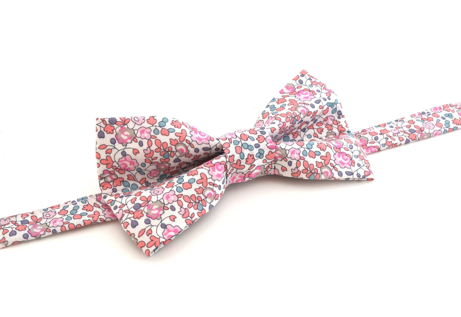 Rosa Fliege Liberty Eloïse Dragée Rosa Fliege Liberty Eloïse Dragée von LinTemporelleshop