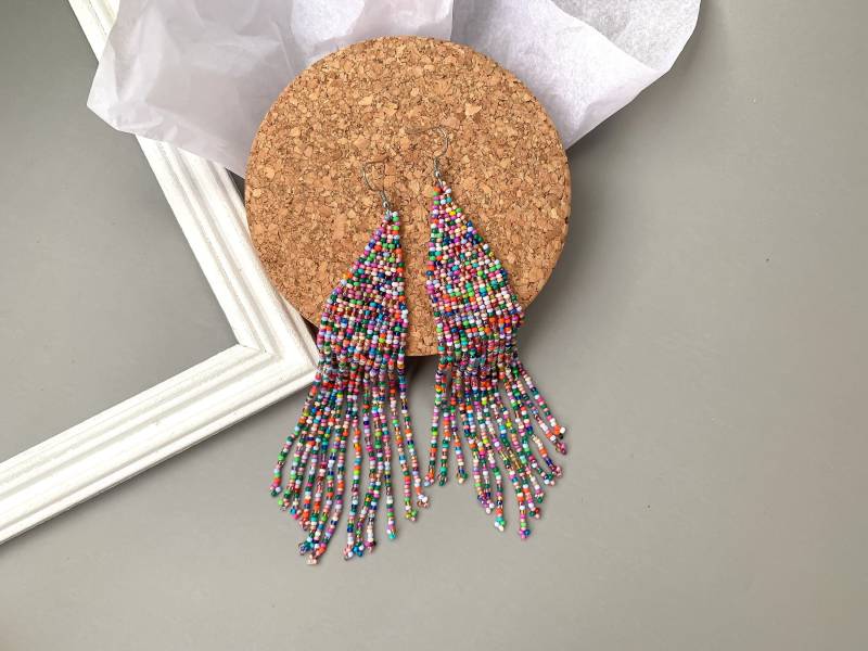 Bunte Konfetti Perlen Ohrringe Multicolor Rocailles Fringe Candy Lange Boho Funky Baumeln von LinaOst
