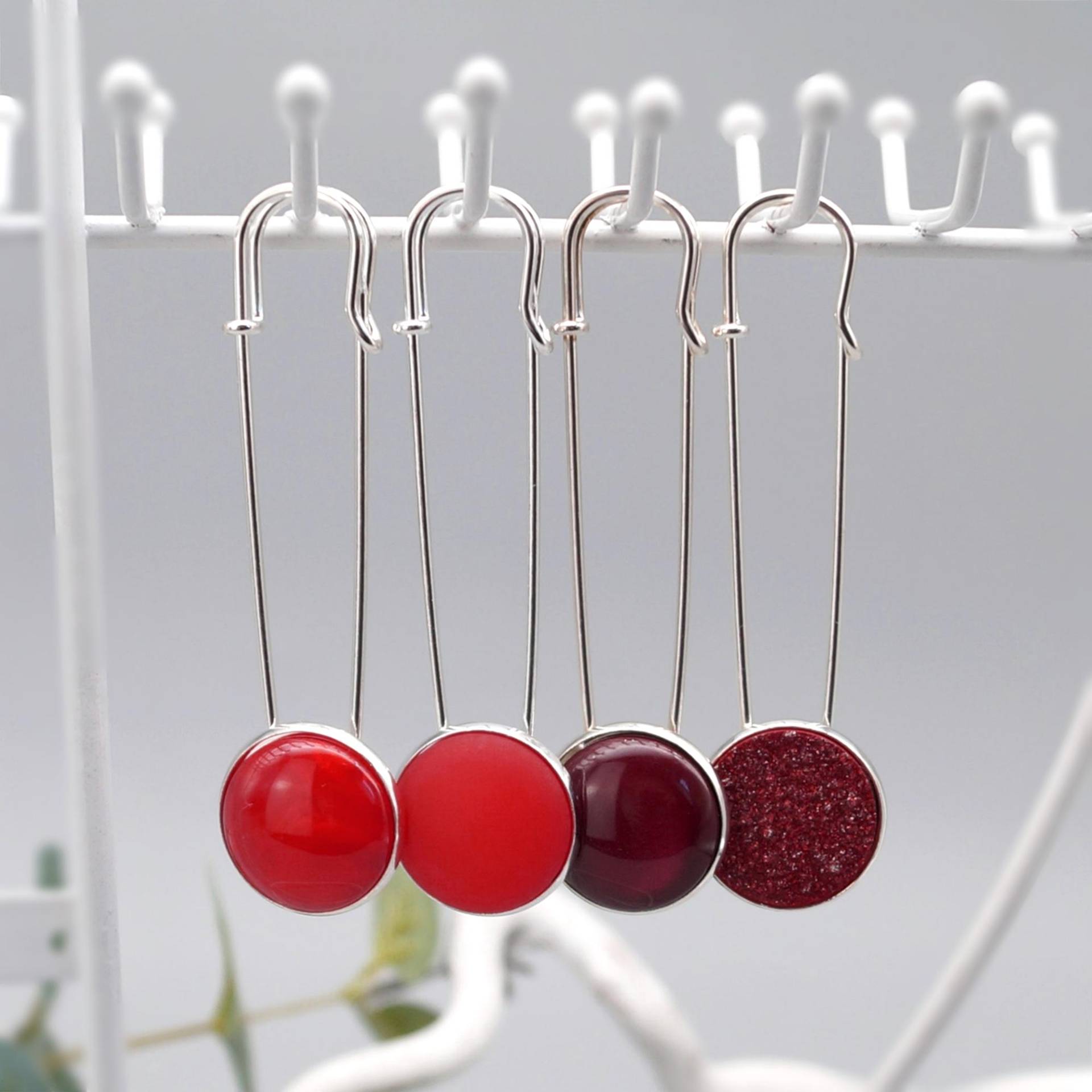 Jackennadel Mit Polaris Cabochon in Silber Rot Bordeaux Schalnadel Tuchnadel Kiltnadel Schmucknadel Brosche Auswahl von LinalandDesign