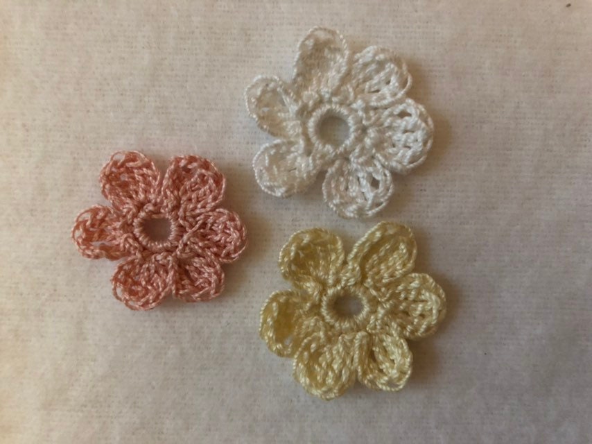 Häkelblumen, 10Er-Set, Mini-Blumen Häkelblumen, 10Er-Set, Mini-Blumen von LinasLilaLauneLaden