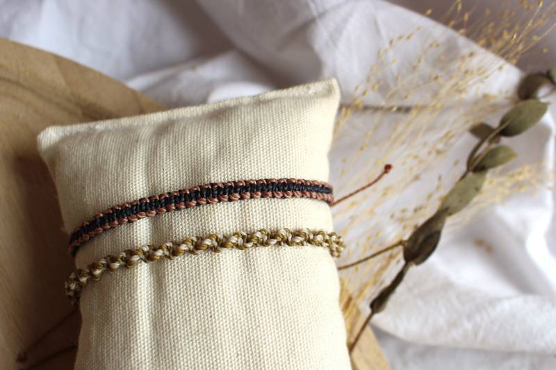 Makrameearmband "Valencia" | Zweifarbiges Schlichtes Geknüpftes Armband Bohoarmband von LinasLustigerLaden