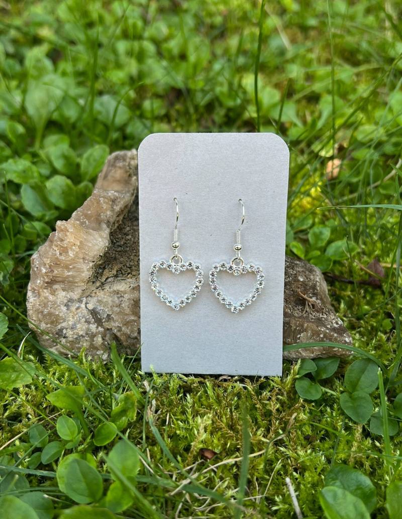 Hängeohrringe Mit Glitzerndem Herz von LinasSelfMadeShop